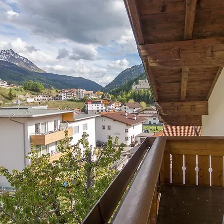 Apart Bergfrieden 3*