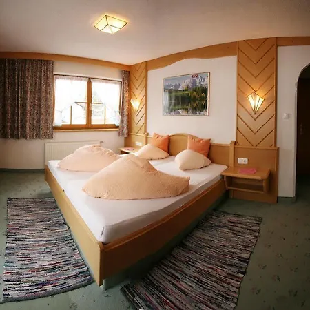 Pensionat Apart Bergfrieden 3*